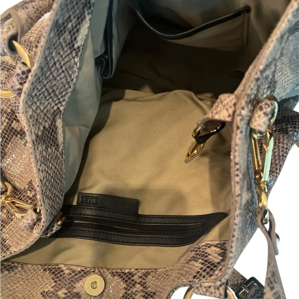 G.I.L.I. Snake Print Shoulder Bag with Tassels - Picture 4 of 5